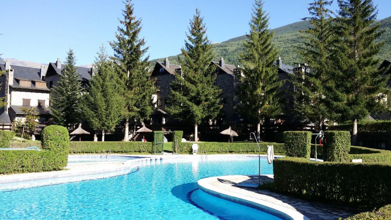 Inmocyma Residencial Linsoles-Valle De Benasque Exterior photo