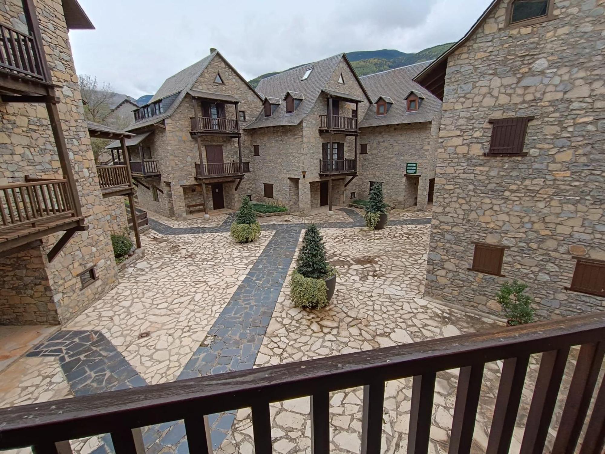 Inmocyma Residencial Linsoles-Valle De Benasque Exterior photo